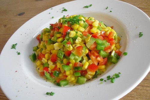 Bunter Mais - Paprika - Salat
